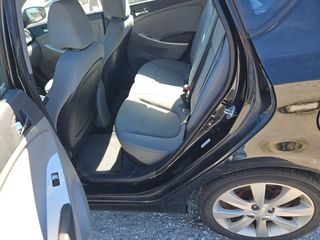 2012 Hyundai Accent SE - Interior Rear Seat Image